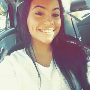 Meet your Posher, Desiree